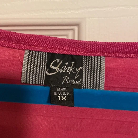 Stretchy Soft & Comfy 2 pc Pink Shorts Set with Ruffle Top - Picture 3 of 3